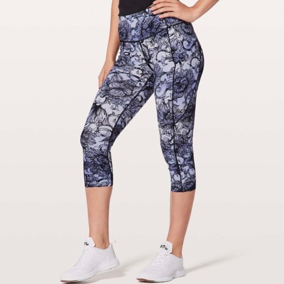 Lululemon F&F Crop II Leggings (19" Inseam), Hanakotoba Starlight - Picture 1 of 8